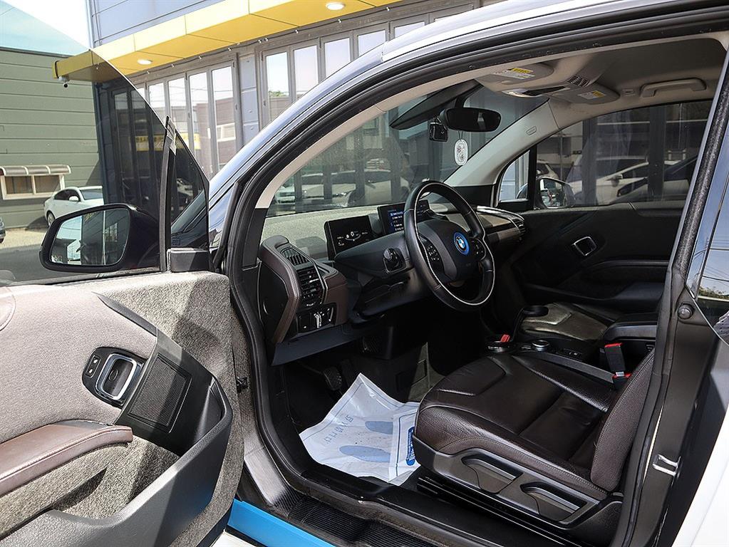 BMW i3 — photo 06