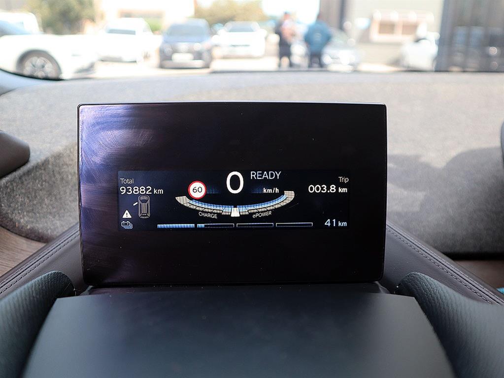 BMW i3 — photo 09