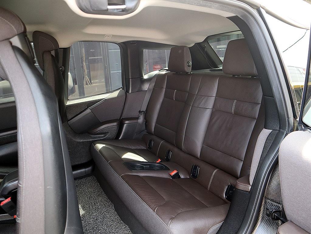BMW i3 — photo 11