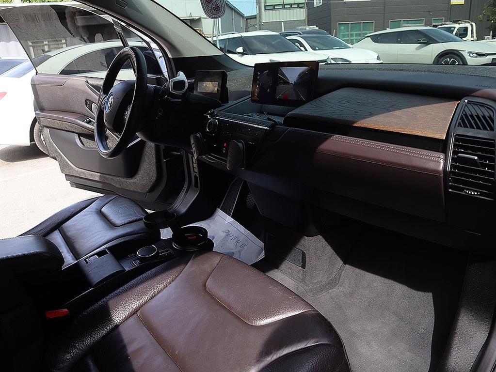 BMW i3 — photo 15