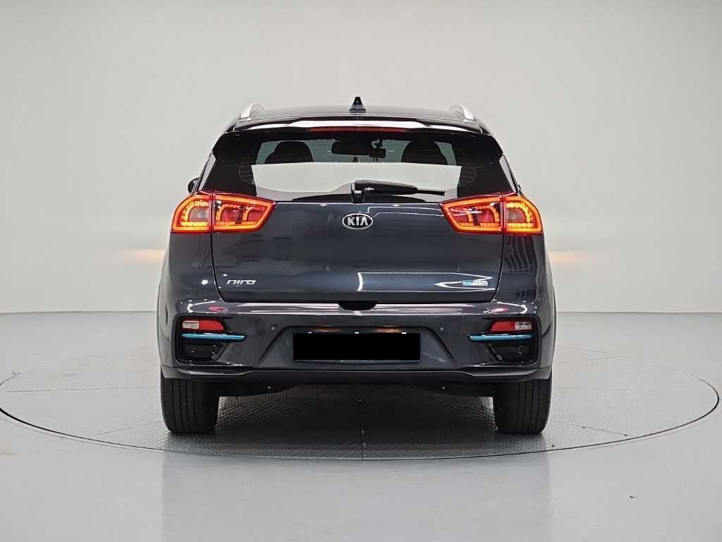 Kia Niro — photo 03