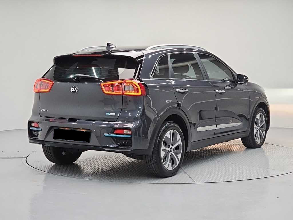 Kia Niro — photo 04