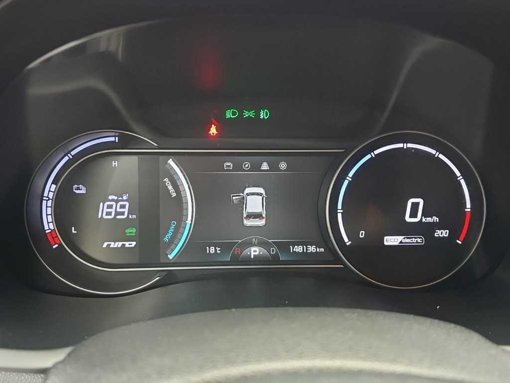 Kia Niro — photo 06