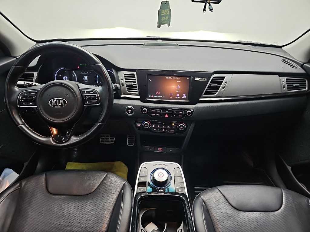 Kia Niro — photo 07
