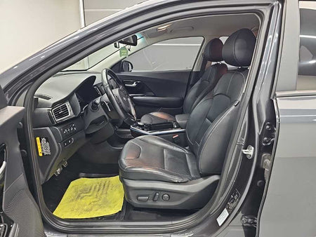 Kia Niro — photo 11