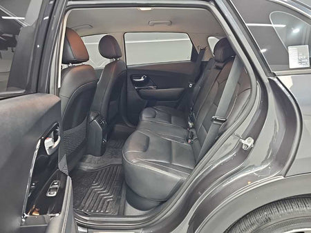 Kia Niro — photo 12