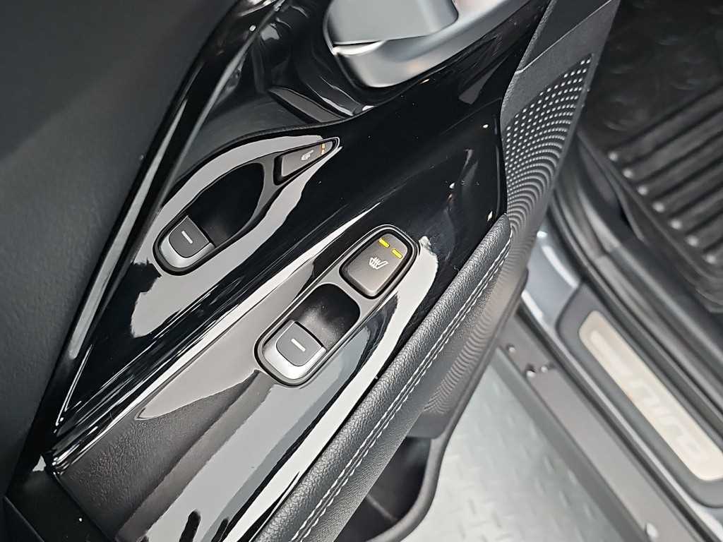 Kia Niro — photo 13
