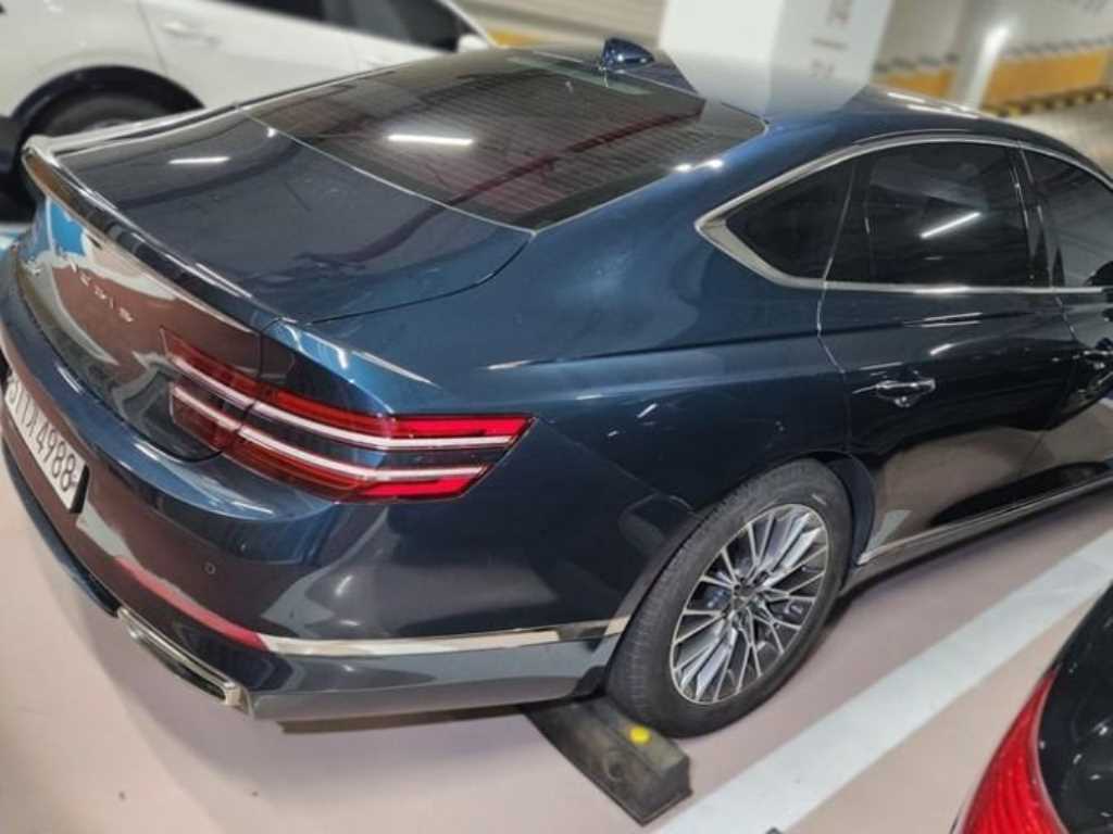 Genesis G80 — photo 04