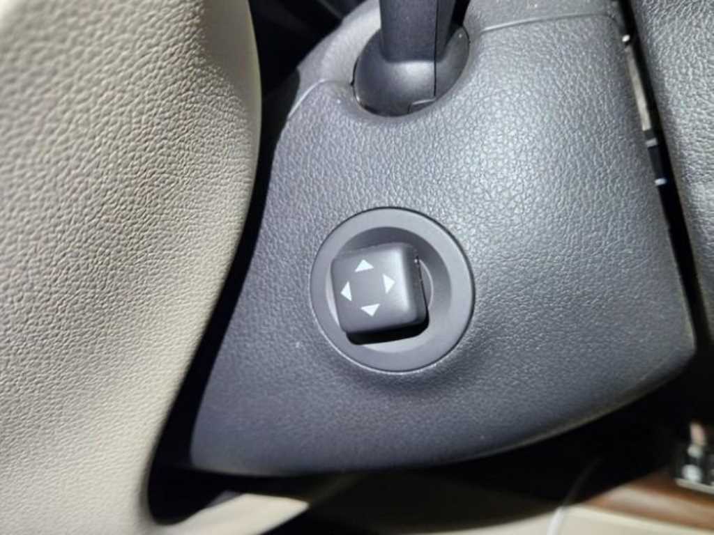 Genesis G80 — photo 12