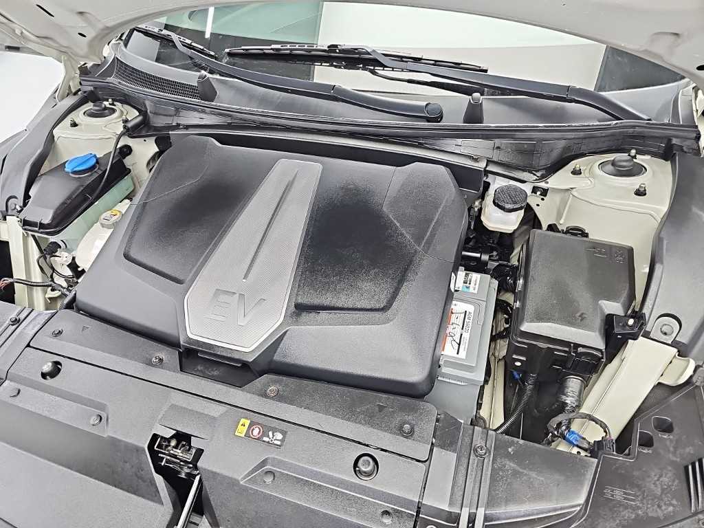 Kia EV6 — photo 05