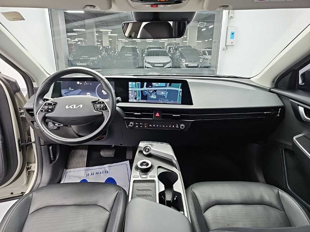 Kia EV6 — photo 07