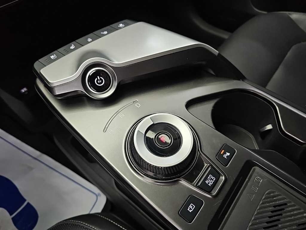 Kia EV6 — photo 08