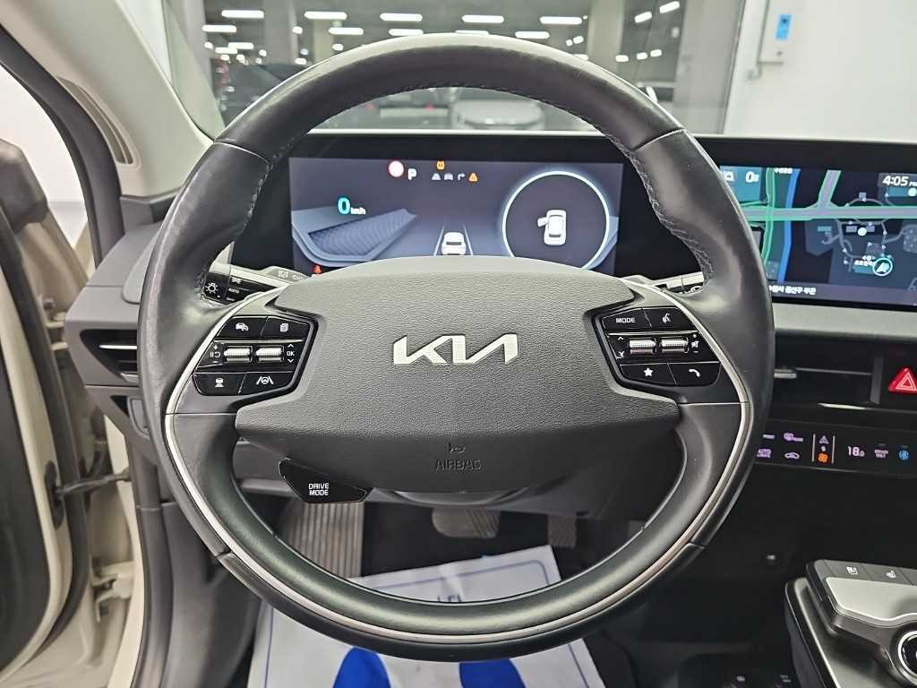 Kia EV6 — photo 09