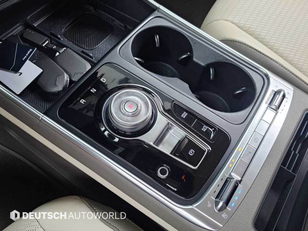 Kia Carnival — photo 09