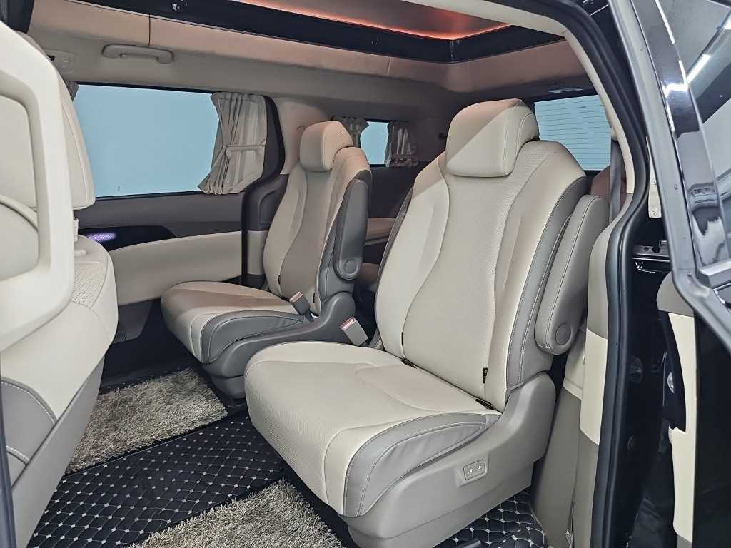 Kia Carnival — photo 11