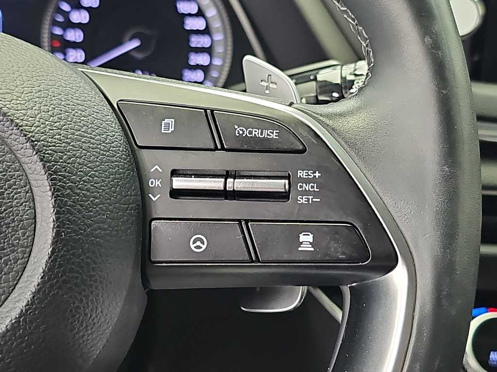Hyundai Sonata — photo 16