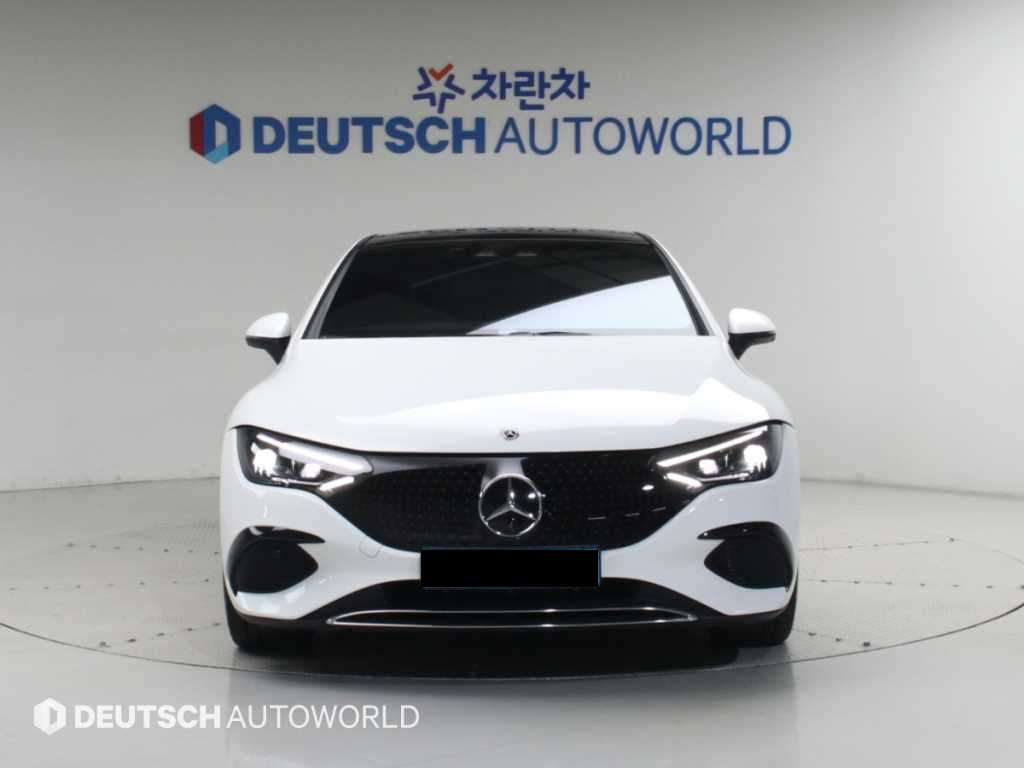 Mercedes-Benz EQE — photo 03