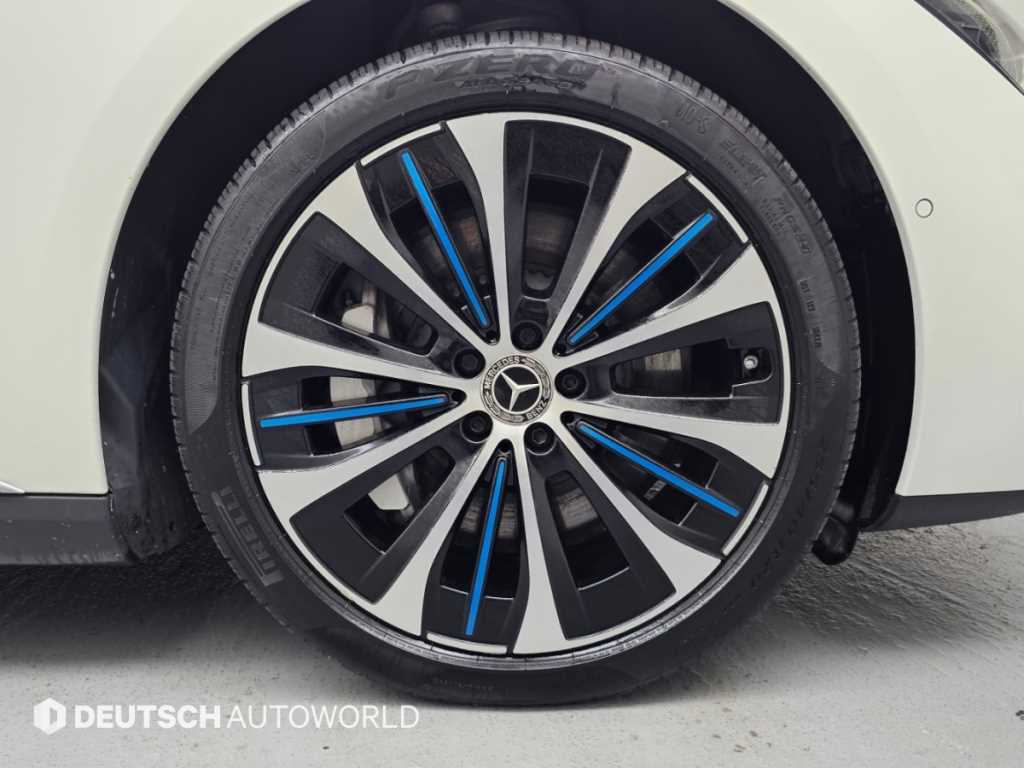 Mercedes-Benz EQE — photo 05