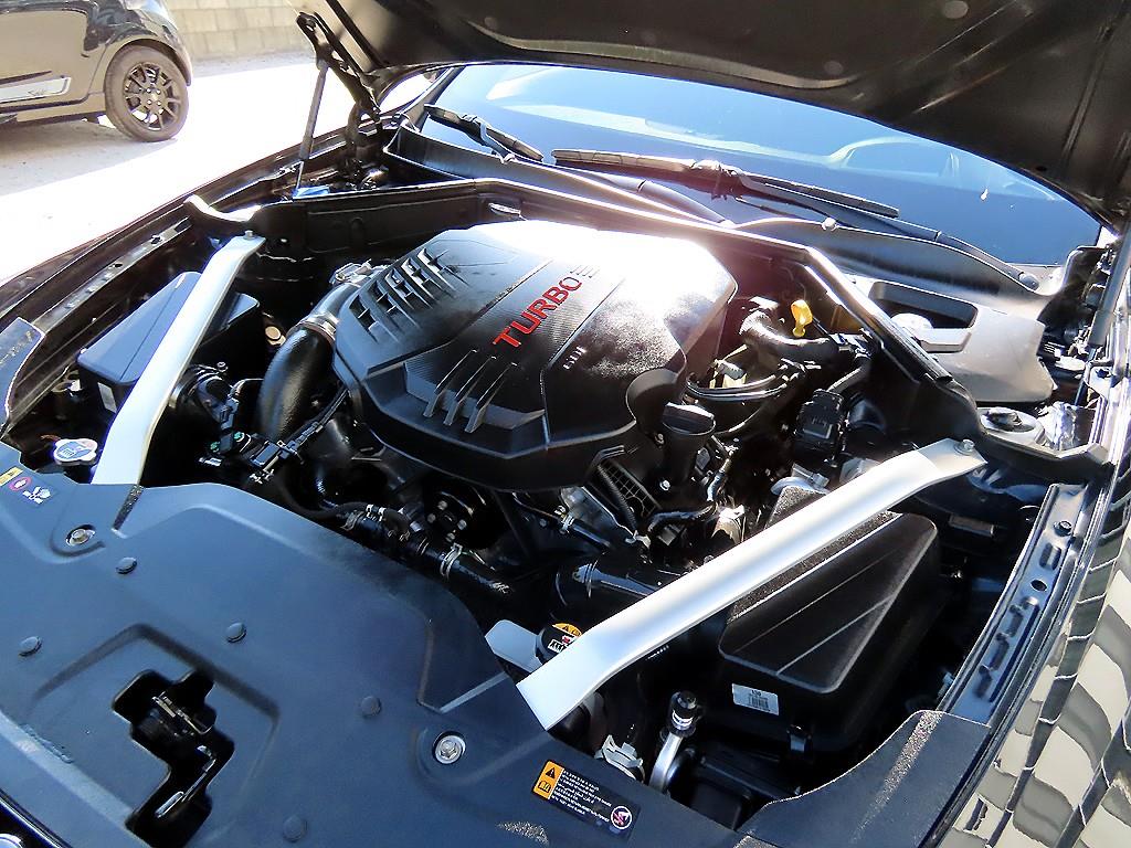 Kia Stinger — photo 19