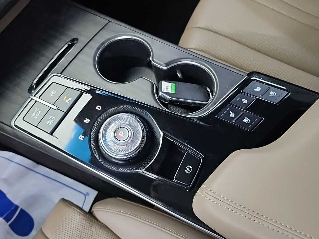 Kia K8 — photo 08