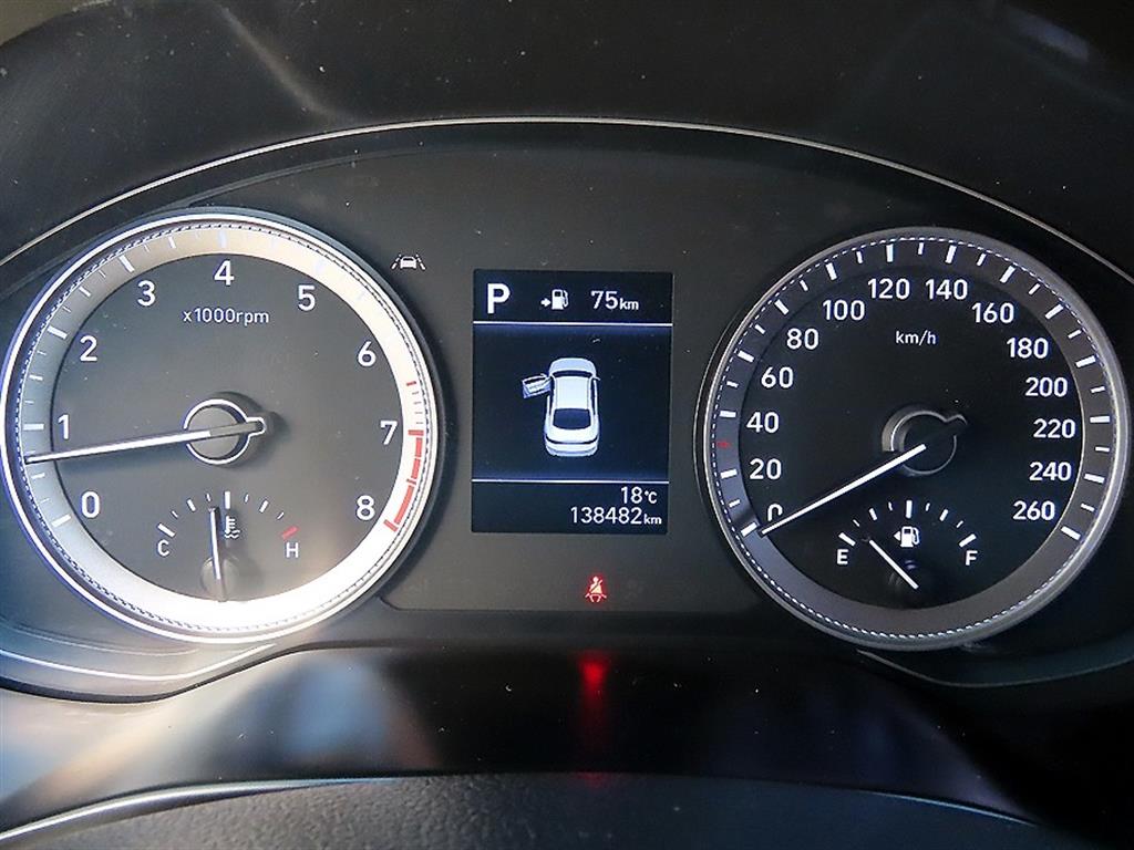 Hyundai Grandeur — photo 09