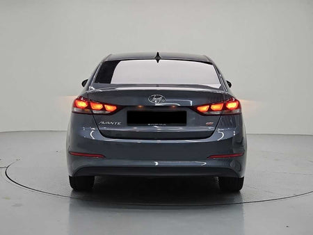 Hyundai Avante — photo 03