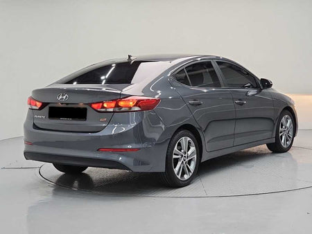 Hyundai Avante — photo 04