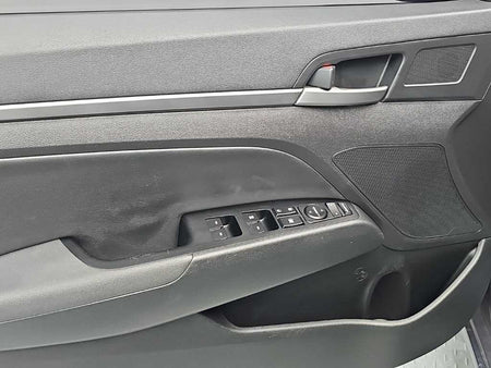 Hyundai Avante — photo 15