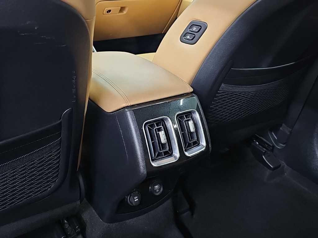 Kia Sorento — photo 13