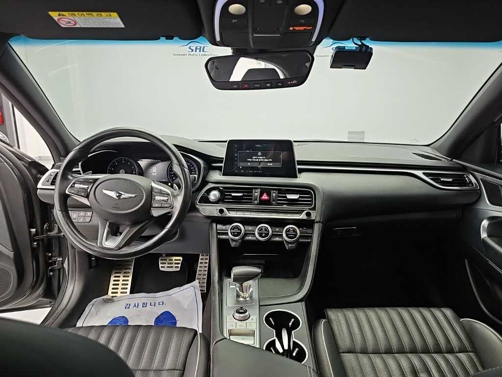 Genesis G70 — photo 07
