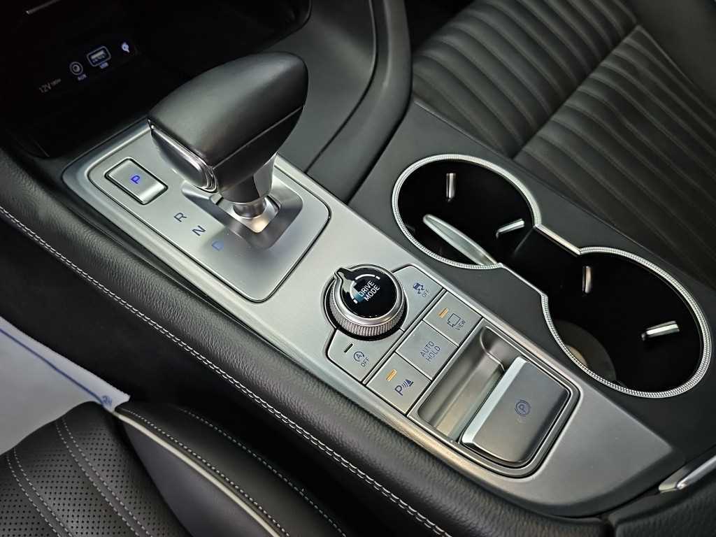 Genesis G70 — photo 08