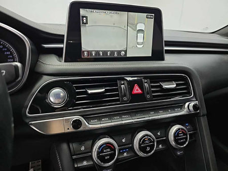 Genesis G70 — photo 10