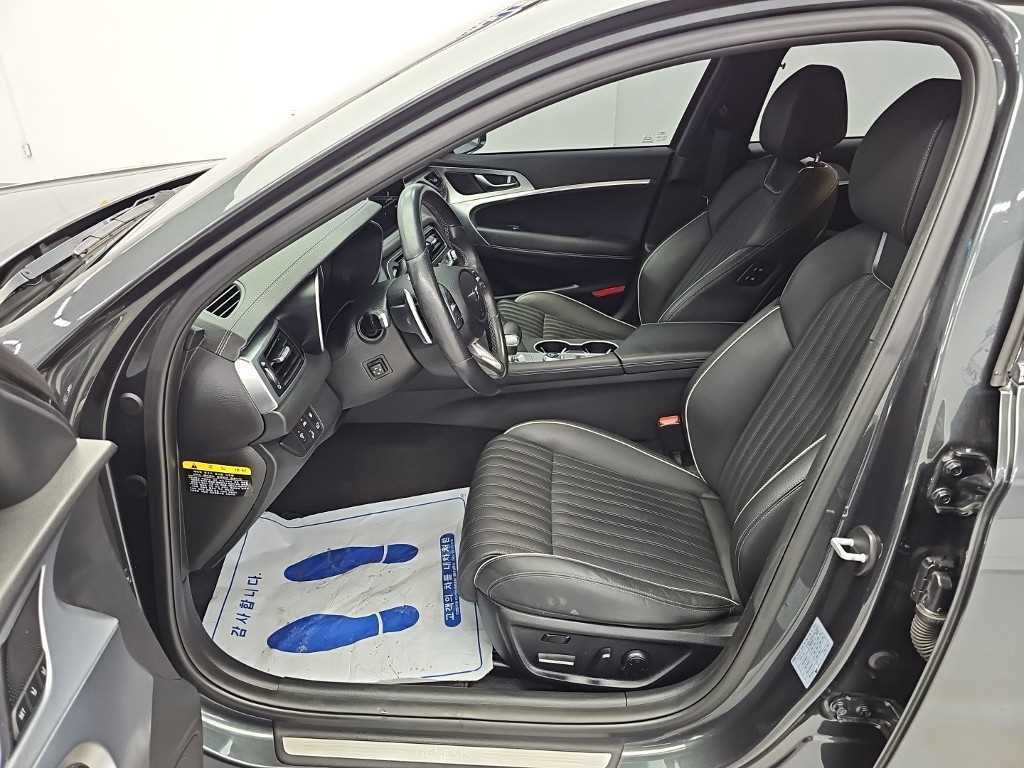 Genesis G70 — photo 11