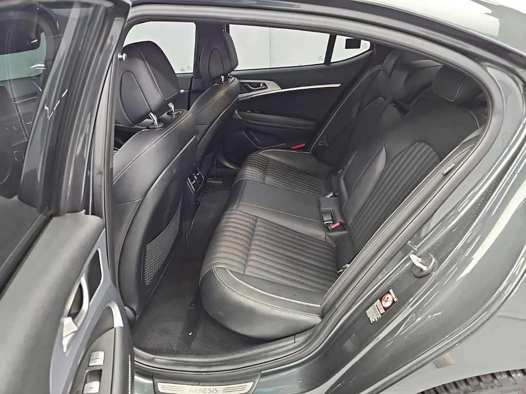 Genesis G70 — photo 12