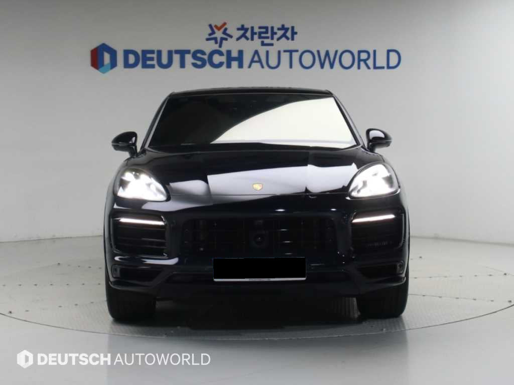 Porsche Cayenne — photo 03