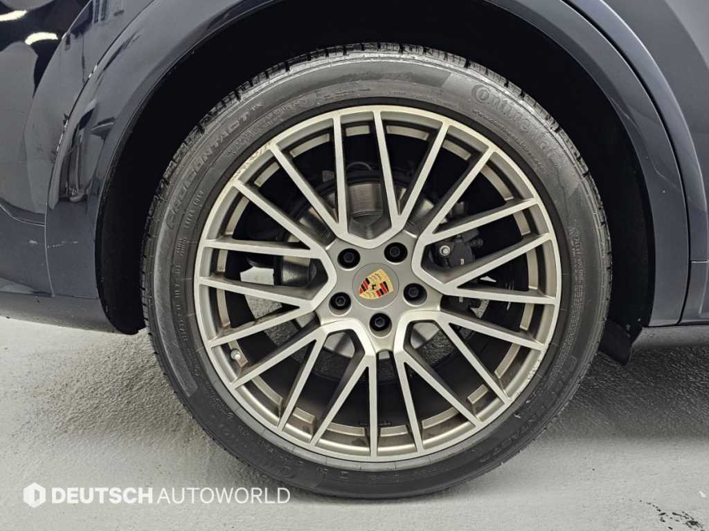 Porsche Cayenne — photo 05