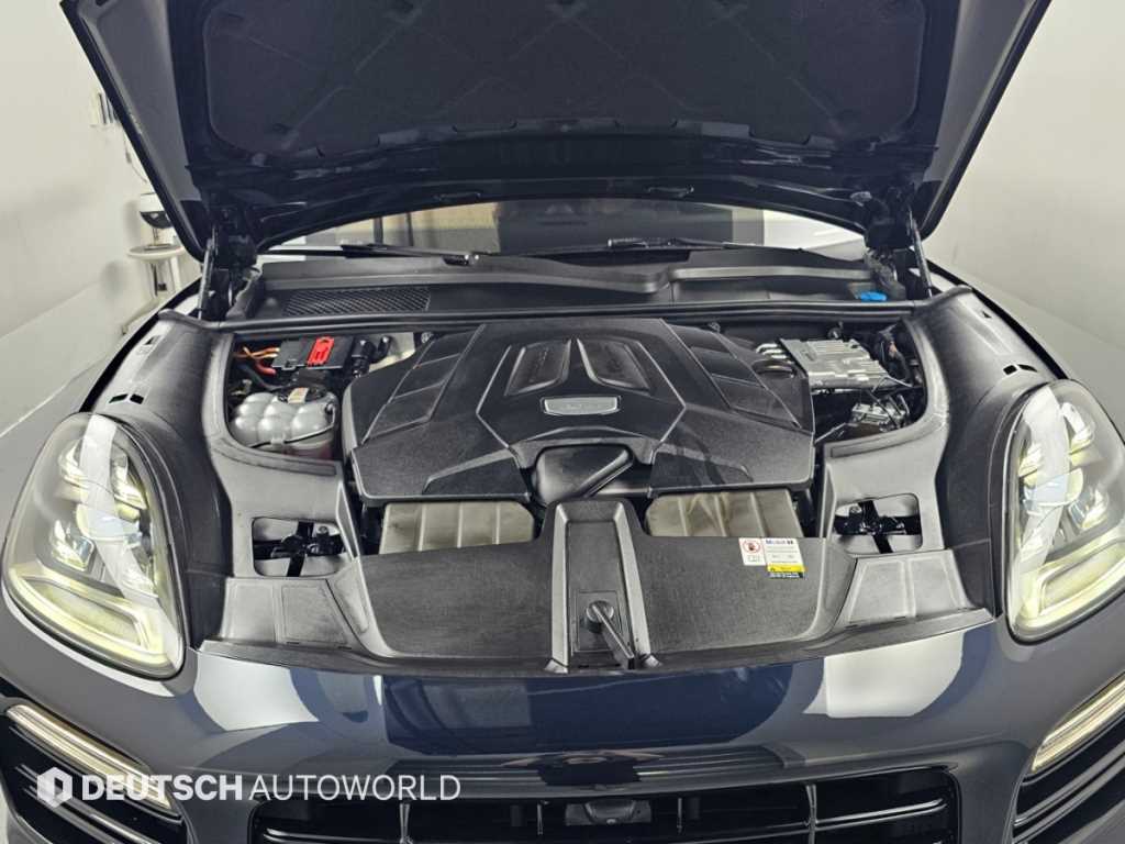 Porsche Cayenne — photo 06