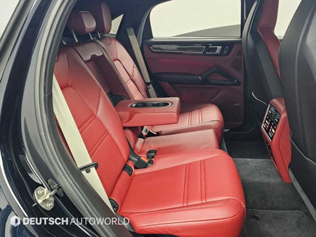 Porsche Cayenne — photo 12
