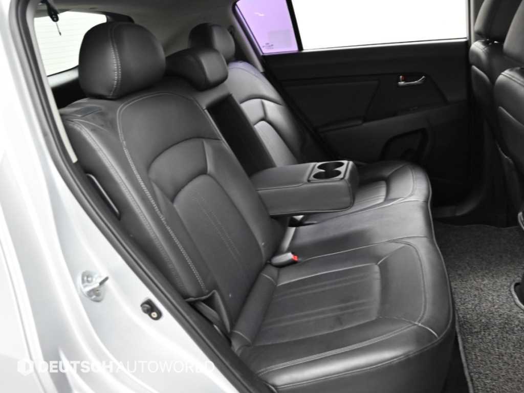 Kia Sportage — photo 12