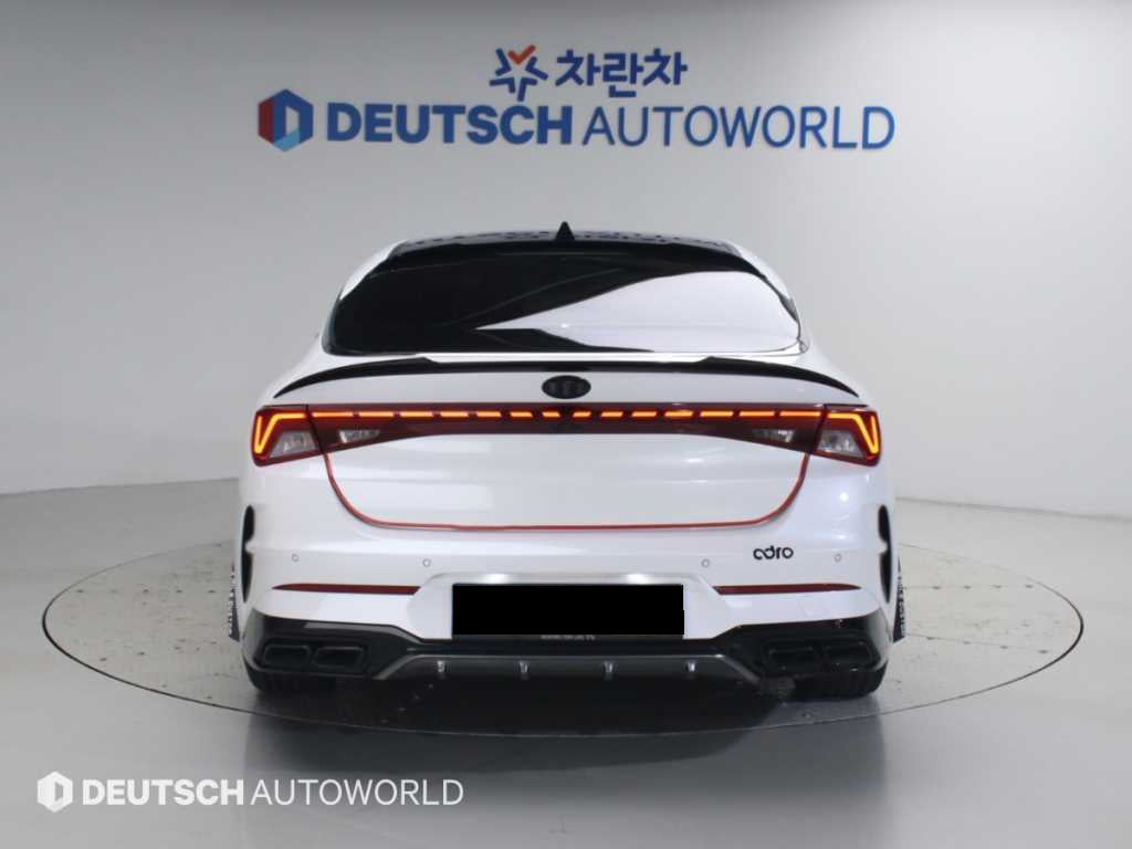 Kia K5 — photo 04