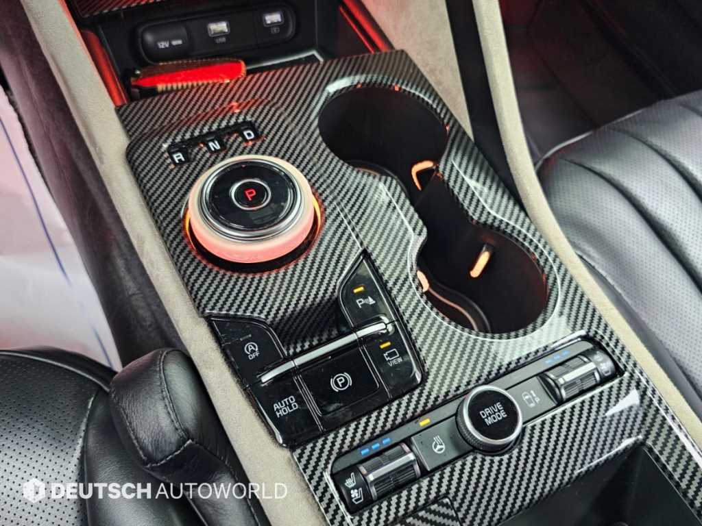 Kia K5 — photo 09