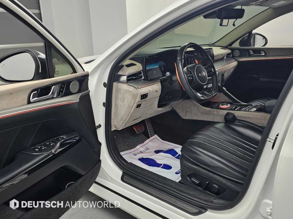 Kia K5 — photo 11