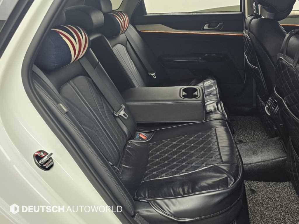 Kia K5 — photo 12