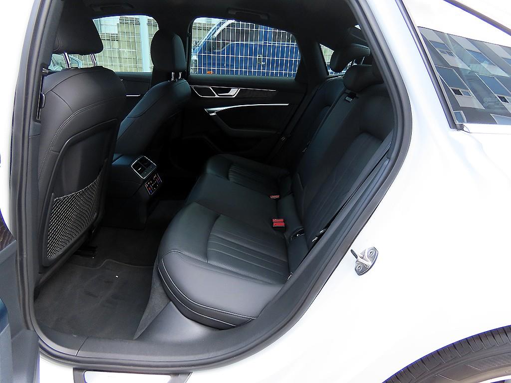 Audi A6 — photo 06