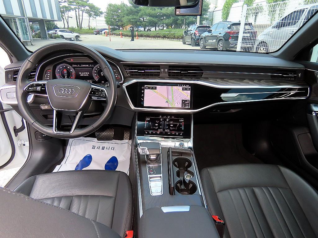 Audi A6 — photo 07