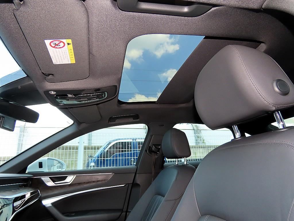 Audi A6 — photo 17
