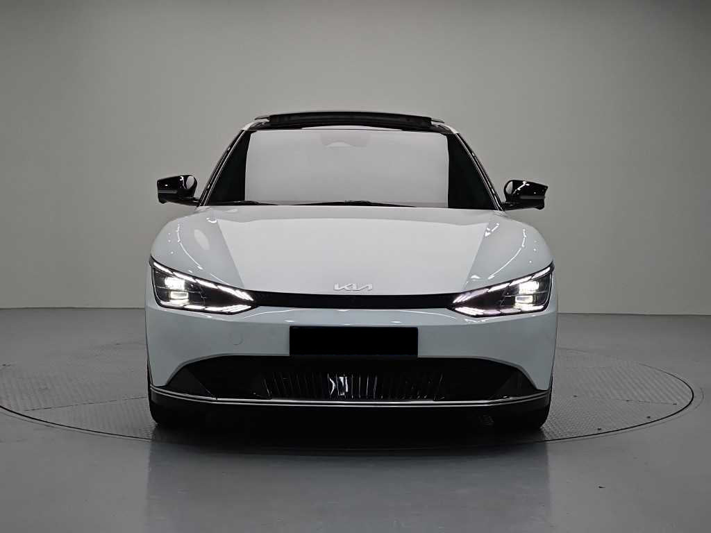 Kia EV6 — photo 02