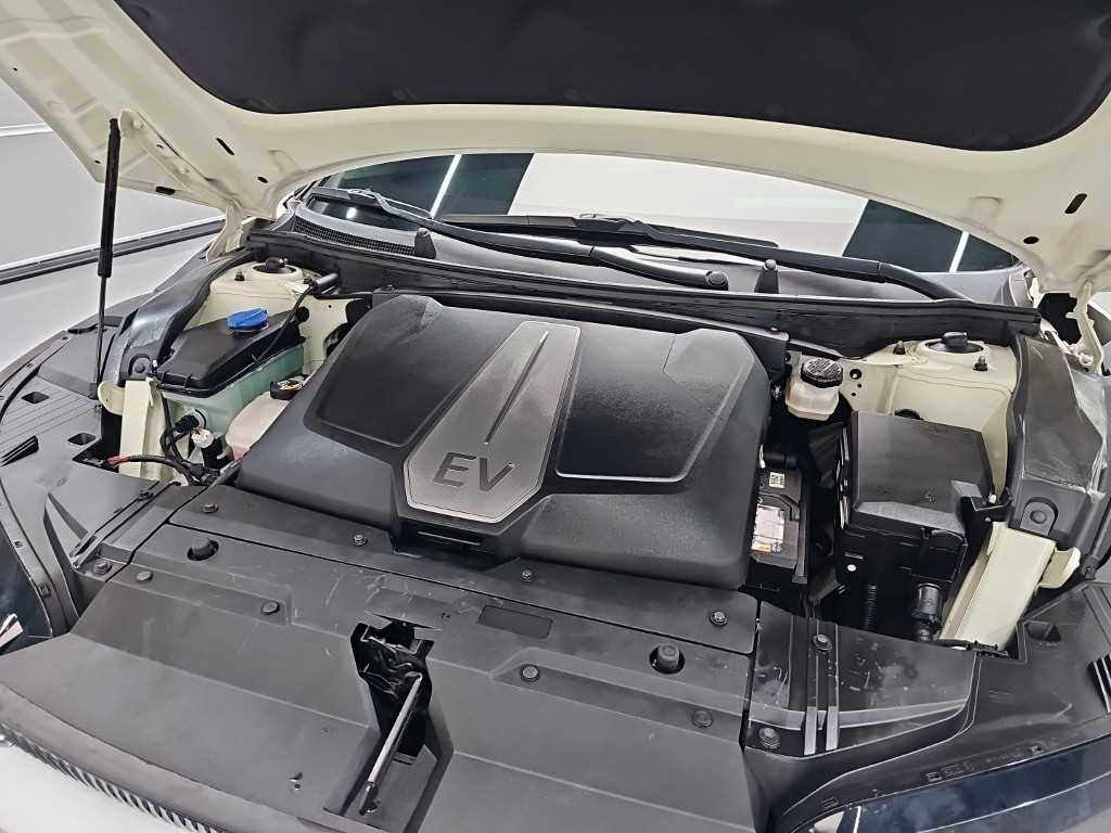 Kia EV6 — photo 05