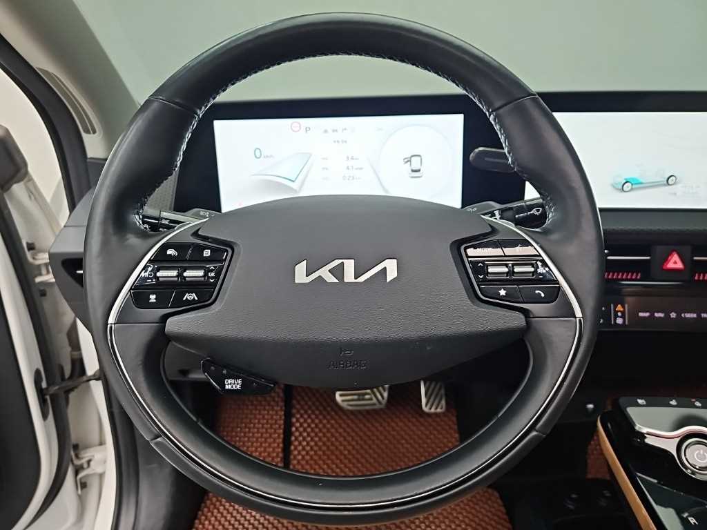 Kia EV6 — photo 09
