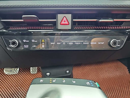 Kia EV6 — photo 10